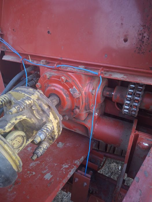 Balotiera Fiatagri-HESSTON 5670