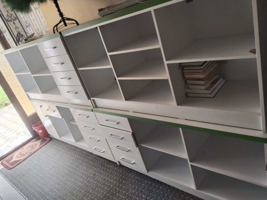 Polkali shkaf/office/dorixona/do'kon uchun