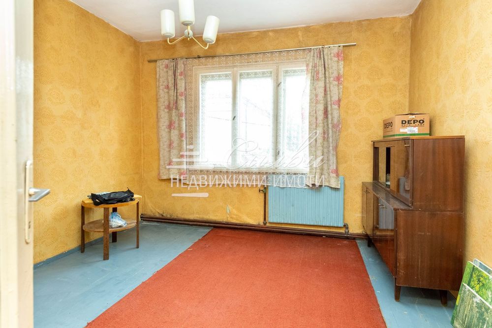 Продава се Етаж от къща в Шумен, Дивизионна болница - 114 кв.м за 1007 €/кв.м - Снимка #2