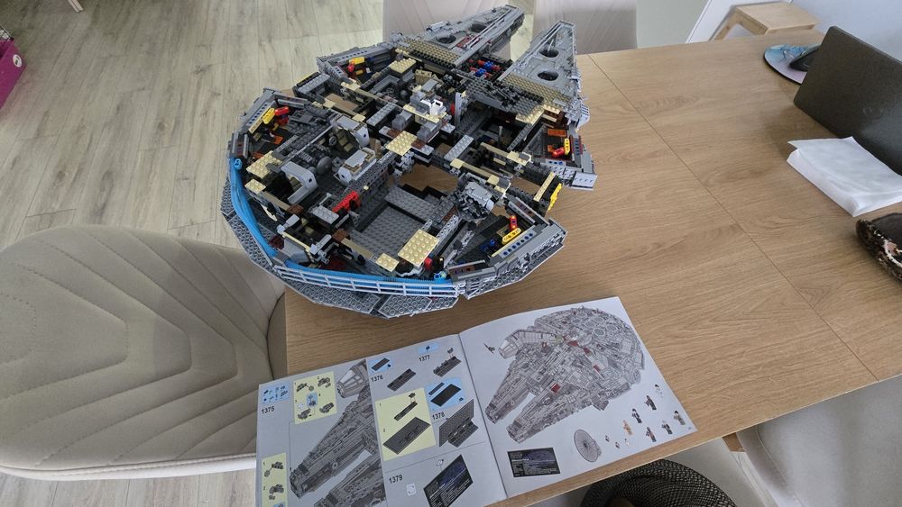 Конструктор Millennium Falcon Star Wars/ Хилядолетния сокол