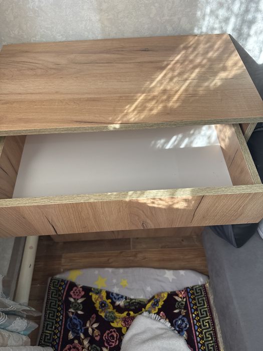 Продам срочно комод с полкой