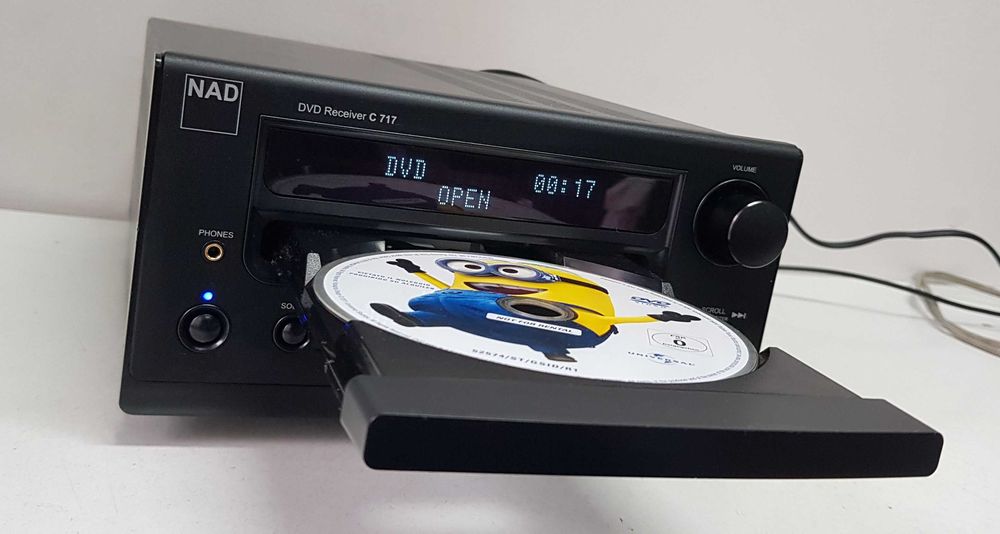 NAD C 717 amplificator DVD receiver