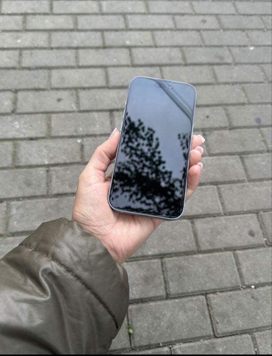 Vand Iphone 15 ca nou
