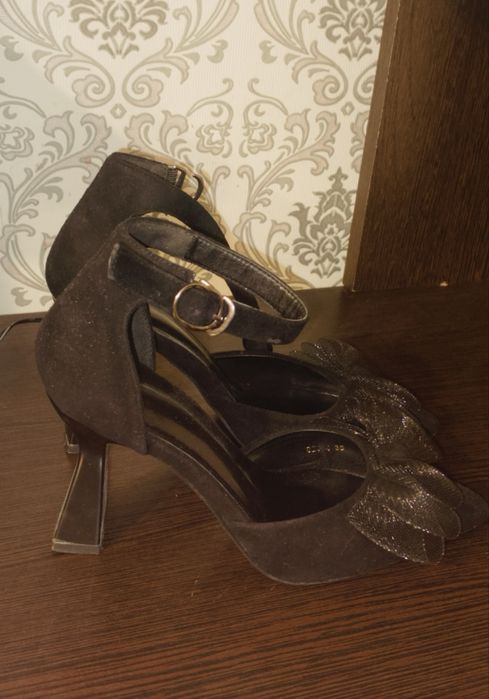 продам туфли с бантиком