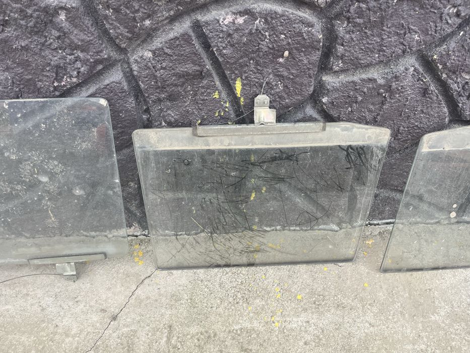 Стекло боковое ваз 2107