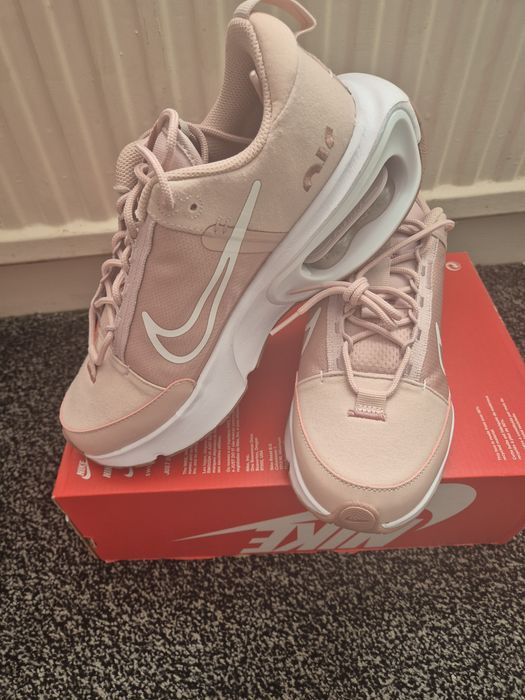 Adidasi air max intrlk