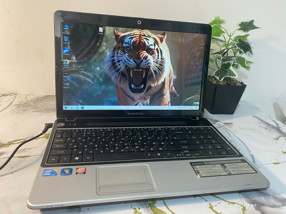 Acer Emachines intel core i3/AMD Radeon HD5470