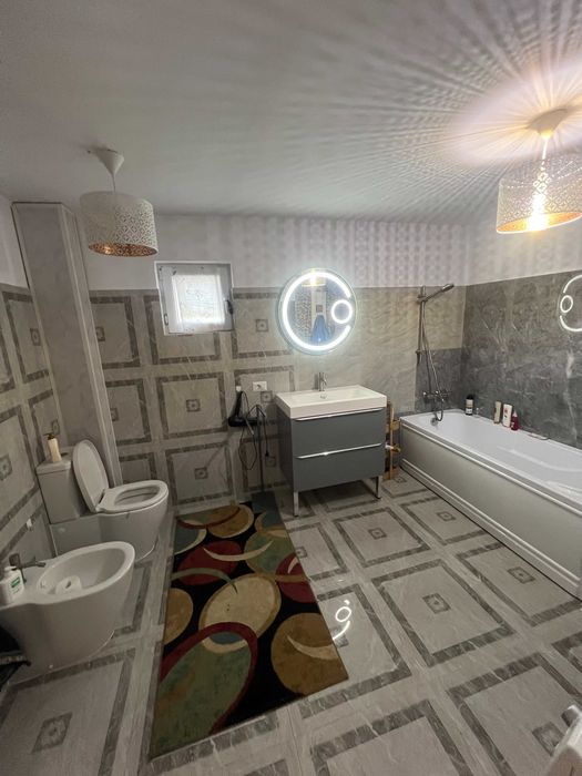 Casa 5 camere de vanzare, Vrancea, Gugesti