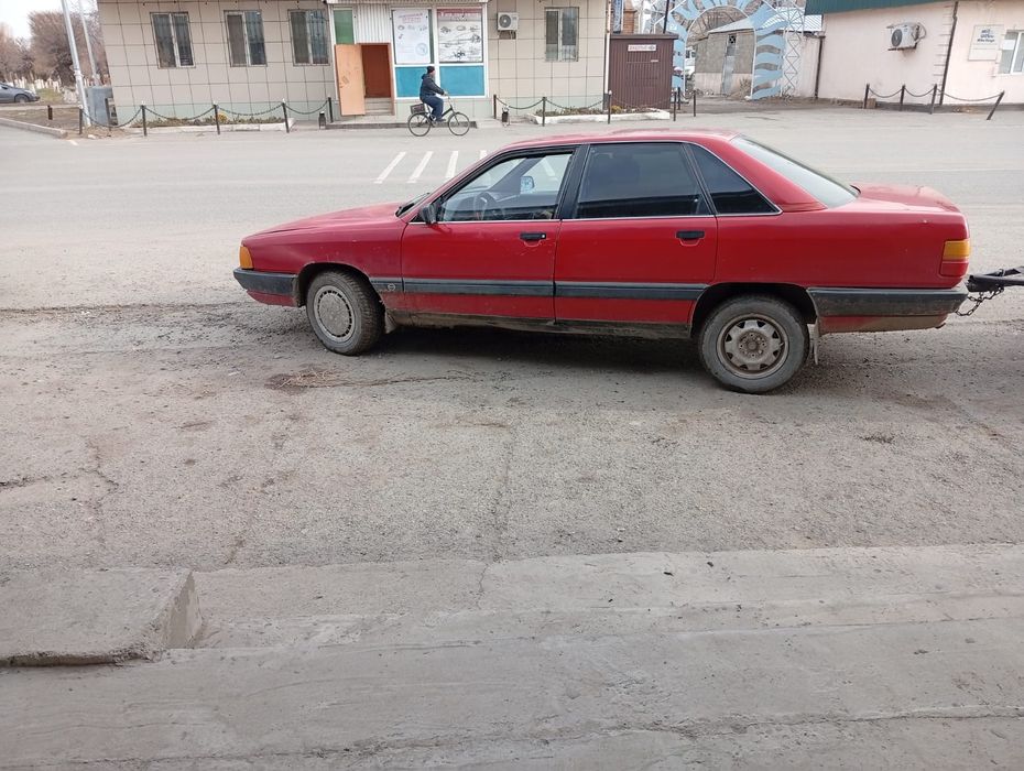 Ауди 100 объем 2.3 1990 года