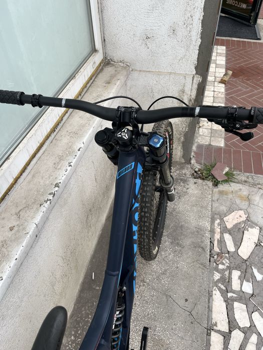 Bicicleta DH etrem Devinci Wilson