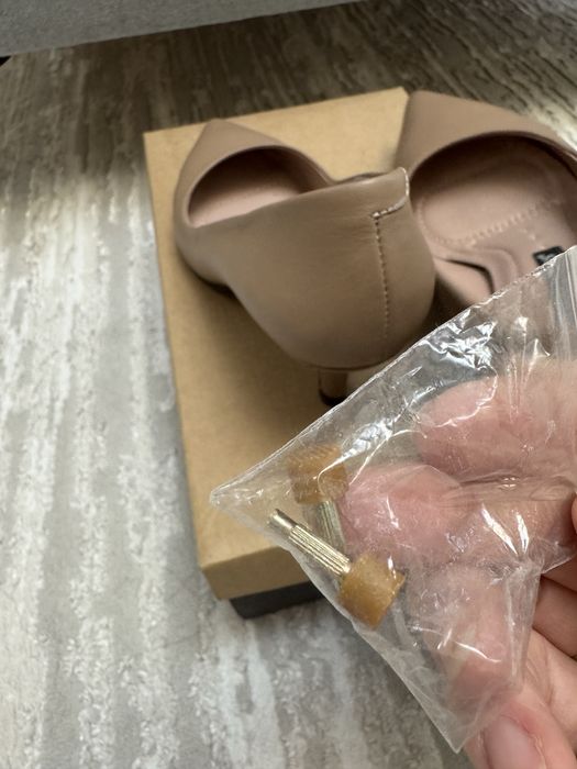 Бежевые туфли 35 размер