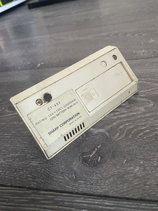 Ceas vintage Sharp CT‑451 – funcțional