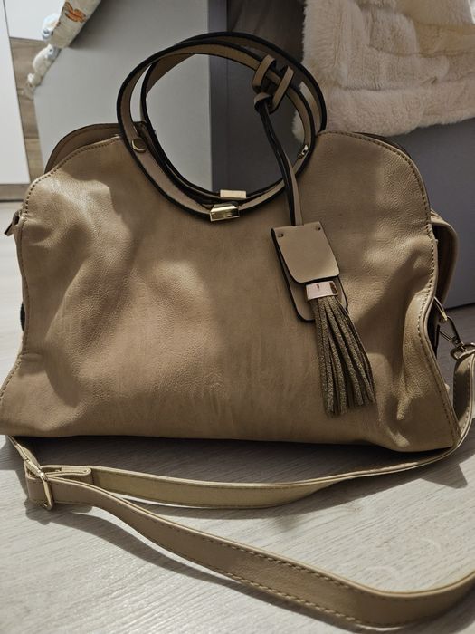 Дамски кожени чанти