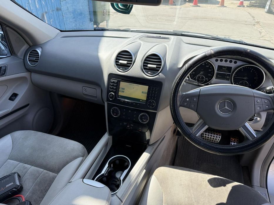 Mercedes   ML320