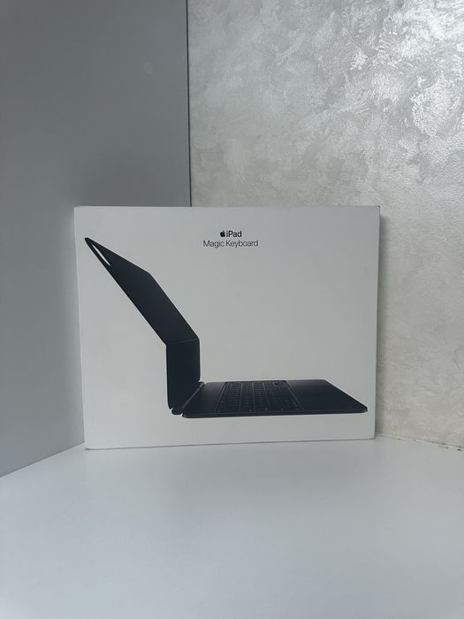 Tastura Ipad Magic Keyboard pentru Ipad Pro 13 Inch, MWR43D/A, Sigilat