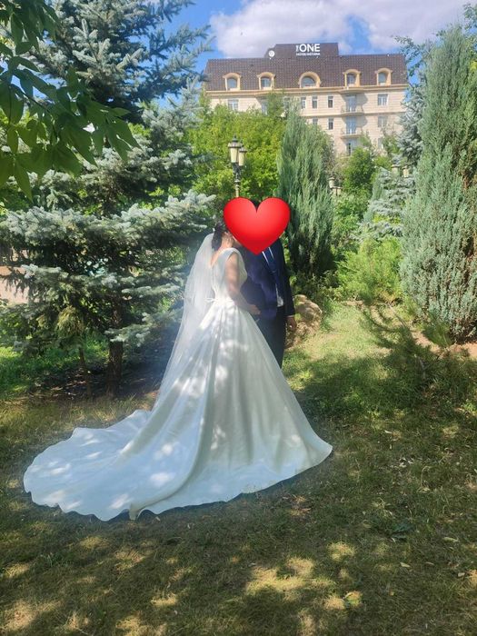 Шикарное свадебное платье