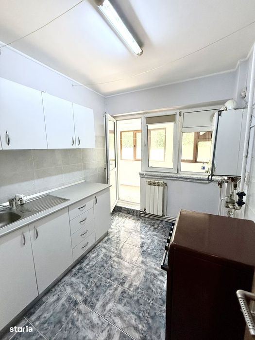 3 camere 75mp Parter zona Garii