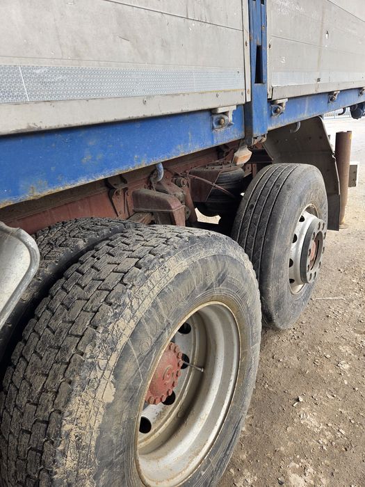 Vând   Camion cu macara  Iveco turbostar V8 420cv