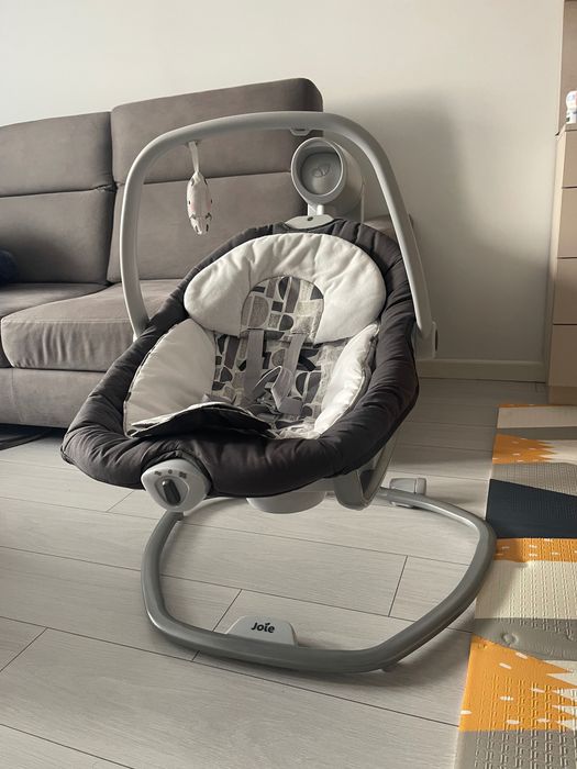 Leagăn electric bebe 2 în 1 Joie Serina, rotativ, vibrații, lumină