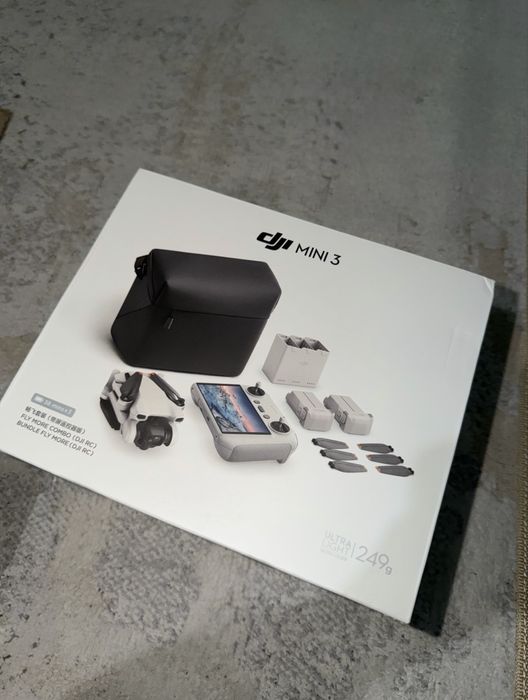 Dji mini 3 дрон.  .