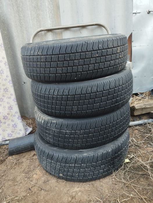 Продам покрышку размер 15