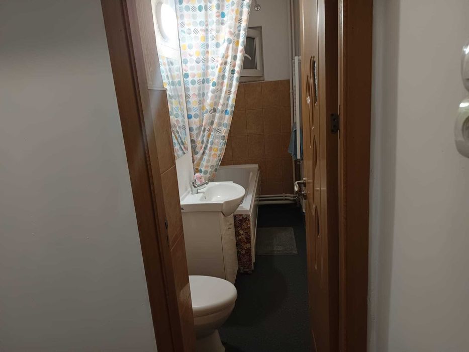 Închiriez ap 2 camere