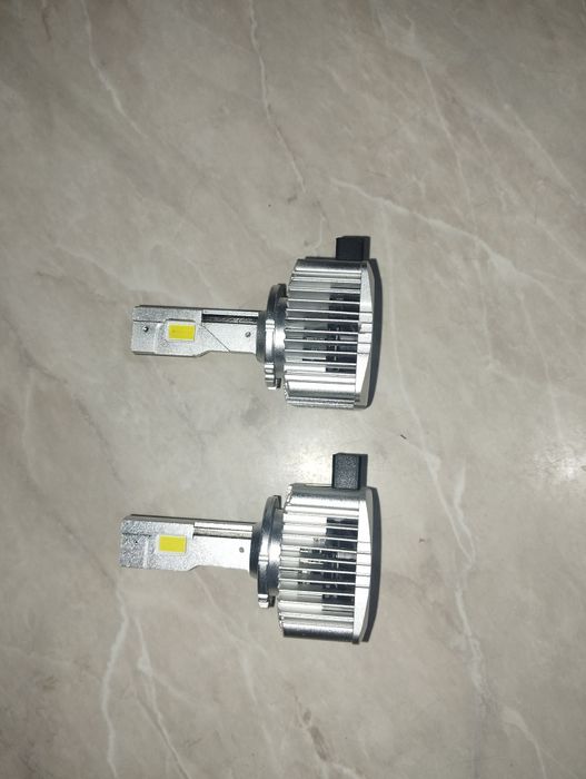 Becuri LED faruri