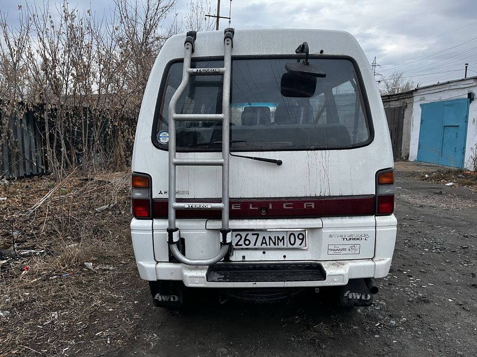 Митсубиси Делика