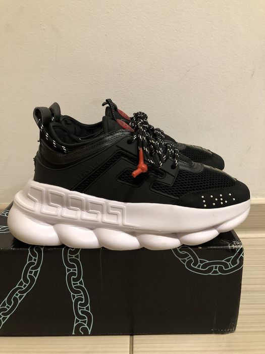 Versace chain reaction