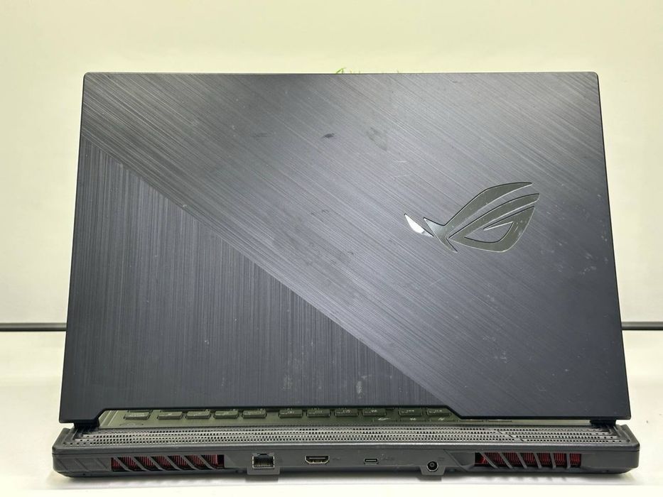 Asus ROG Strix core i5-10