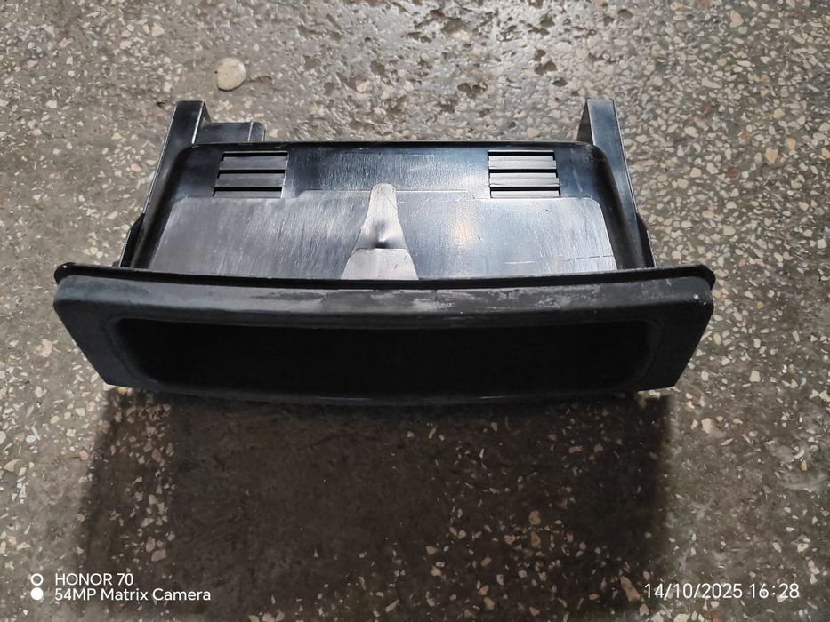 Vand tava de depozitare pentru Mercedes c200 w203