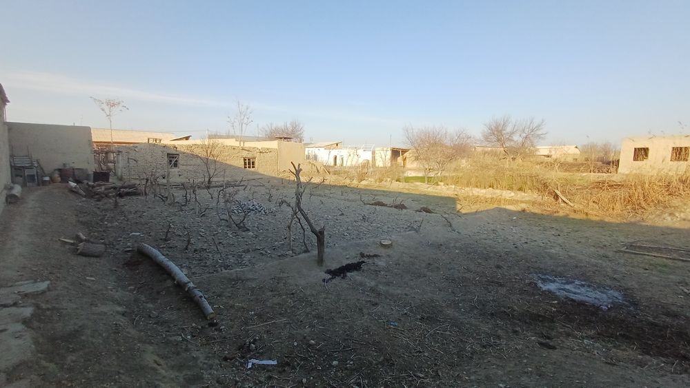 Uchastka Sotiladi 10 sotix