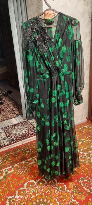 Продаётся женские платье