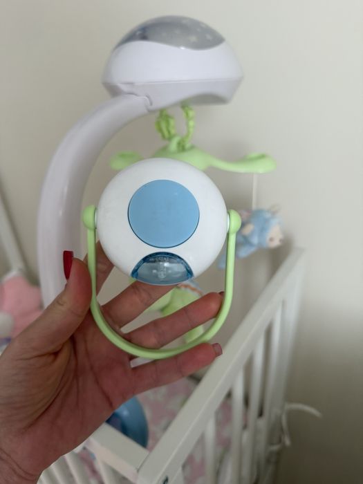 Играчка за бебешко легло fisher price