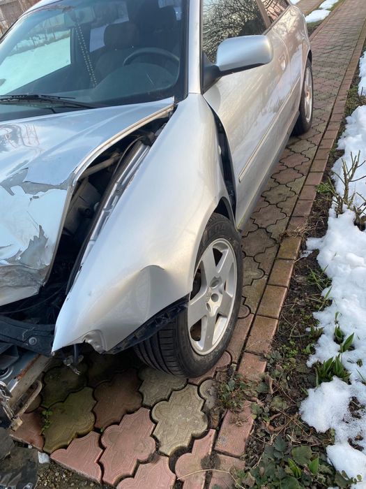 Audi A3 - usor avariat