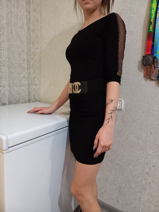 Продам чёрное платье