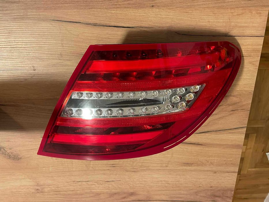 2 броя Стопове за Mercedes W204 C-class