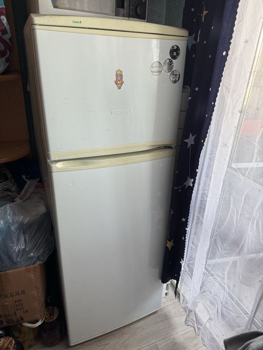 Продам холодильник на запчастия