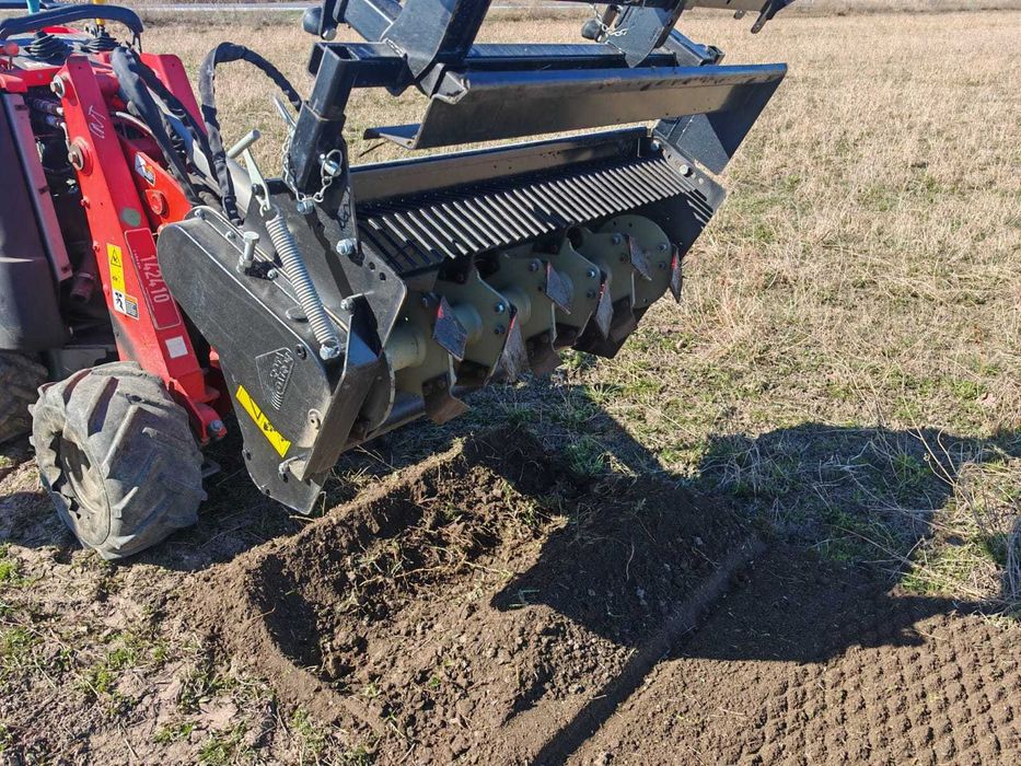 Atasamente pentru utilaje multifuncțional Ditch Witch R300 Zahn - lucrari peisagistice