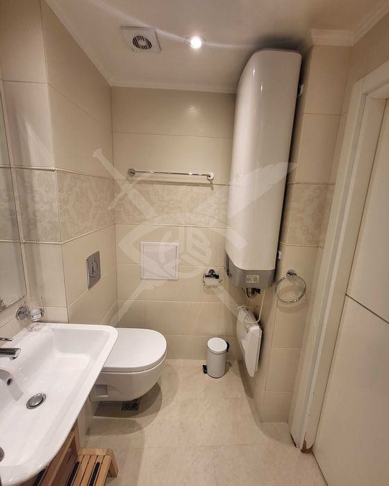 Дава се под наем Тристаен апартамент в Бургас, Център - 75 кв.м за 598.23 € - Снимка #11