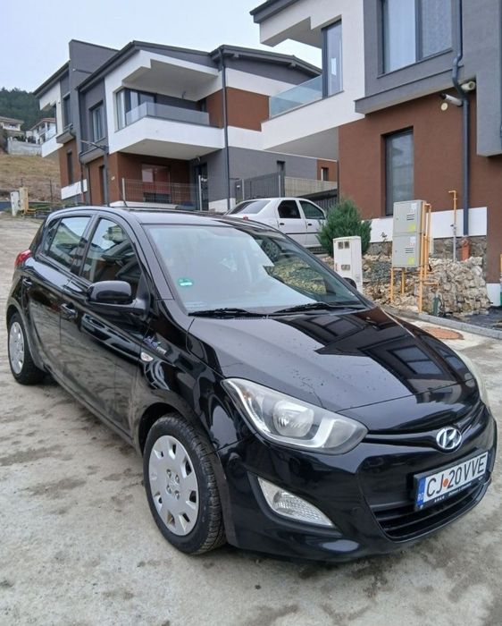 Vând Hyundai i20