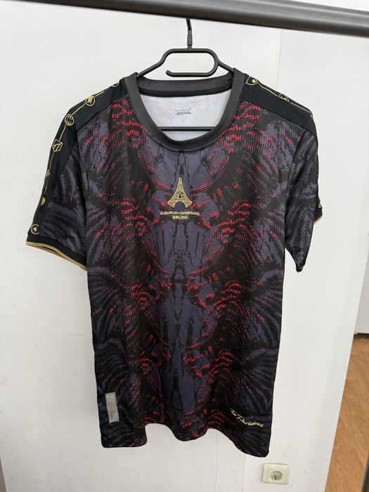 Висококачествени футболни тениски