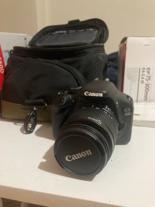 Продам фотоаппарат canon d550