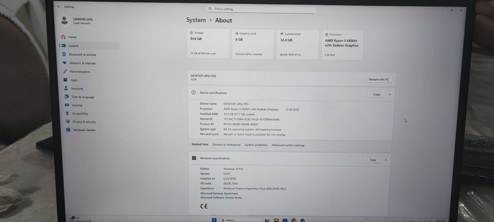 Vând Laptop Lenovo IdeaPad Gaming 3 32 GB RAM DDR5