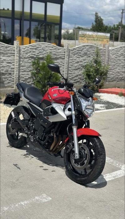YAMAHA XJ6.