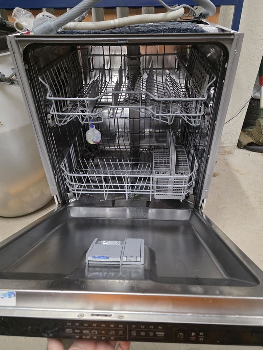 Съдомиялна за вграждане Тека