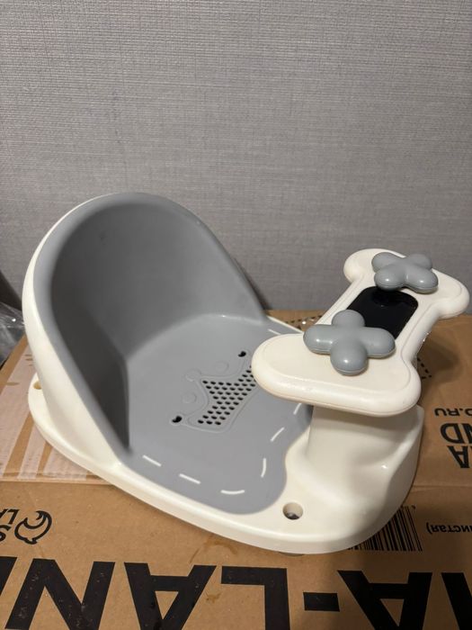 Продам детскую сидушку для ванны.
