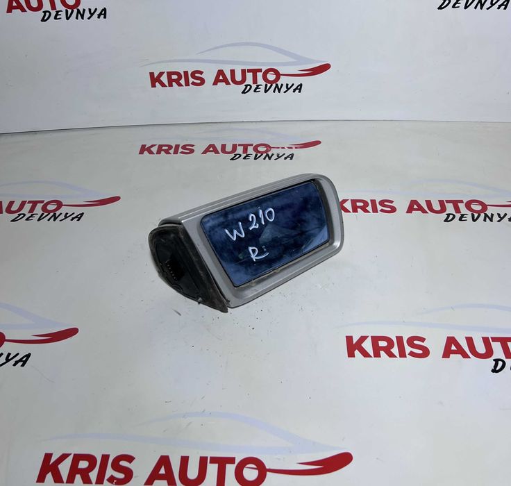 Дясно огледало за Mercedes E-Class W210 / Мерцедес Е-класа 2000г