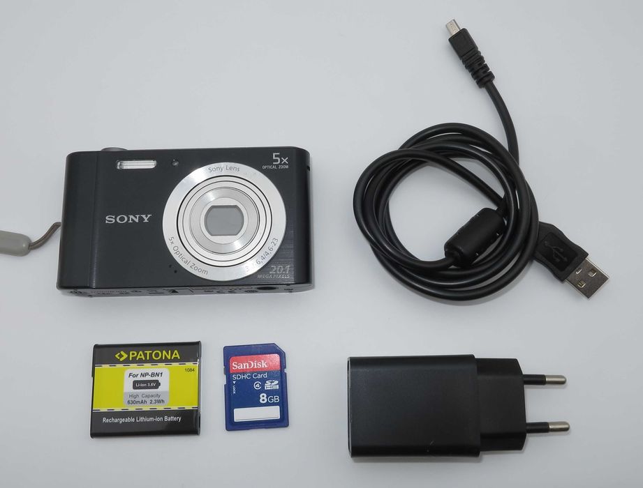 Sony Cyber-shot DSC W800 ултра компактен цифро фотоапарат в черен цвят, дигитална камера 20.1 MP CCD, 5x Оптичен Зум, като НОВА, работи отлично!