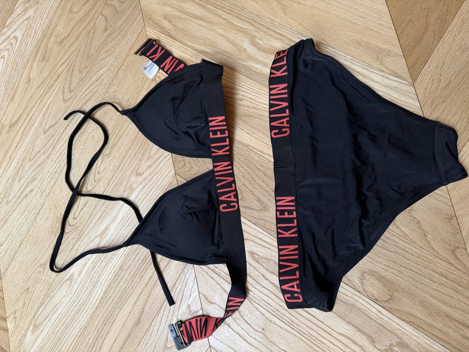 Costum de baie Calvin Klein